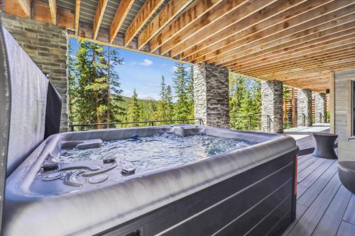 Golden Fox House home in Sally Barber