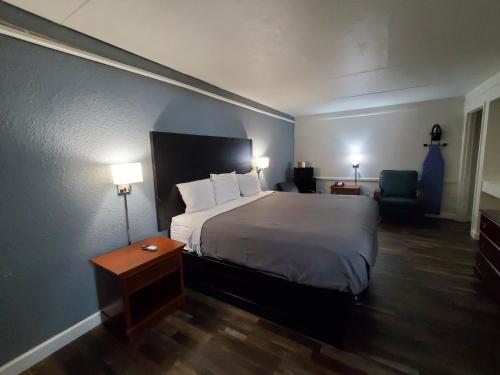 Budget Host Inn-Medical Center