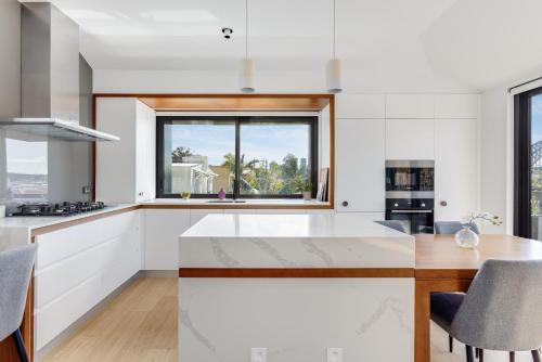 Barangaroo Park Apartments by Urban Rest - image 3
