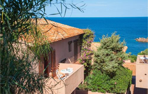 Gorgeous Apartment In Costa Paradiso With Kitchen