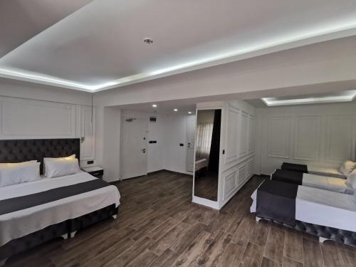 Room, family, garden view, 3 beds