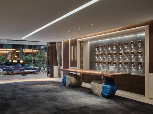 Hotel Indigo Hangzhou Uptown,Close to Westlake , boutique design hotel with freeflow minibar
