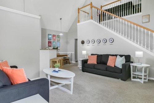 Cozy apartment only miles from Disney community pool and Jacuzzii - 숙소 외관