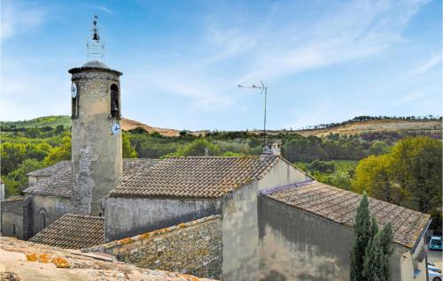 Cozy Apartment In Vallabrix With Swimming Pool