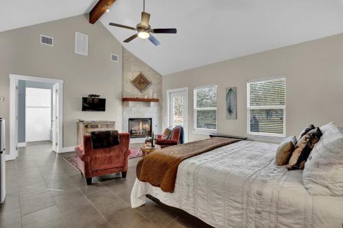 Luxury Cottage with Views Fireplace & Grill! - main image
