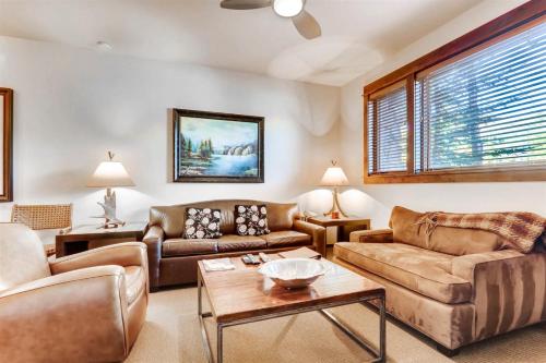 Breckenridge 2 Bedroom Condo at Blue Sky Ski-in Ski-out - image 3