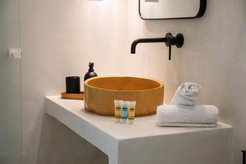 Hermes Luxury Suites – Naxos City