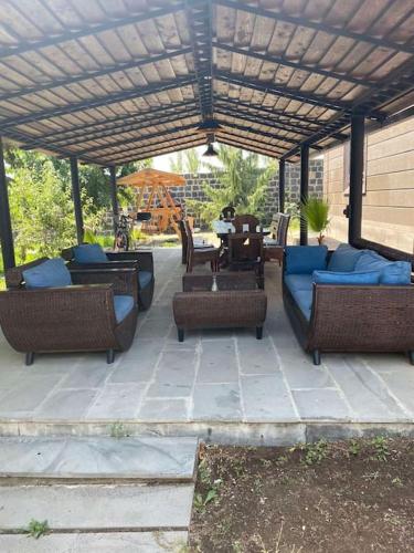Erkély/terasz, Cheerful 3-bedroom villa with pool in Ashtarak