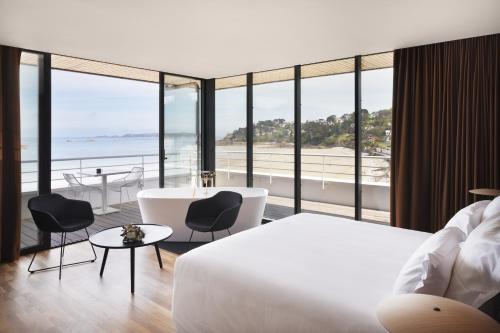 1 queen bed