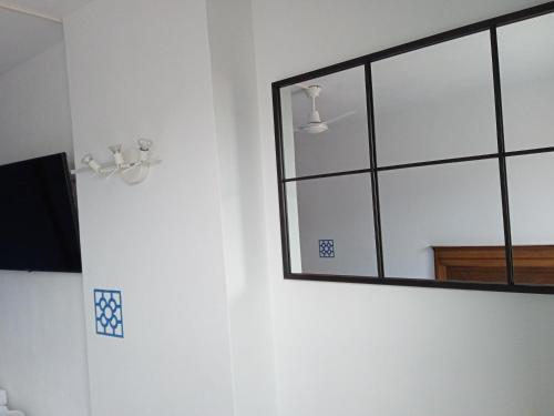 Superviews, parking vigilado en habitación independiente con baño privado en apartamento particular, Français&English, Бильбао (фото 10)