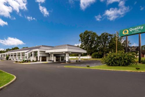 . Quality Inn Emporia