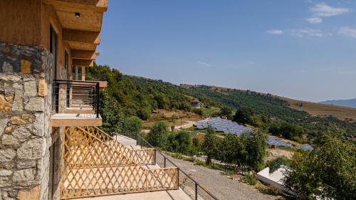 Балкон, Apaga Resort in Іджеван