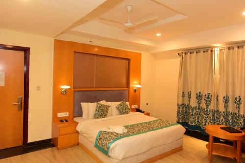 Deluxe Room image 6