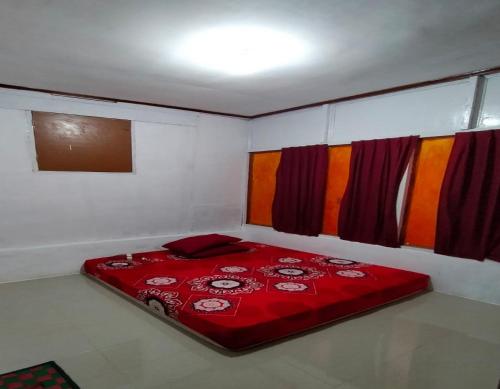 EXPRESS O 91702 Mandeh Homestay Syariah