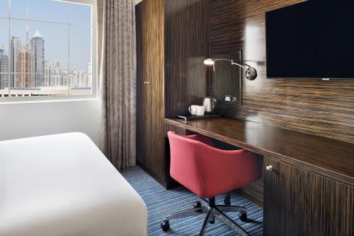 Holiday Inn Express Dubai Safa Park, an IHG Hotel - Photo 6 of 36