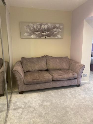 Удобства, Lamorna in Олни