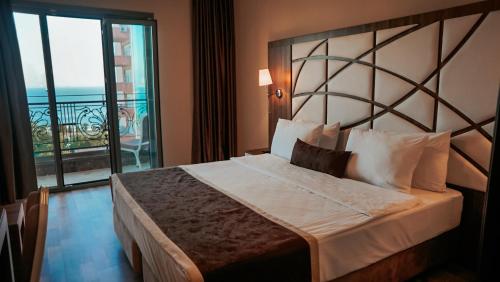 The Grand Mira Hotel - image 8