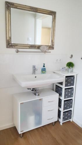 Bathroom, Ferienwohnung Trave - Wohlfuhlatmosphare zum Auftanken in Bad Oldesloe