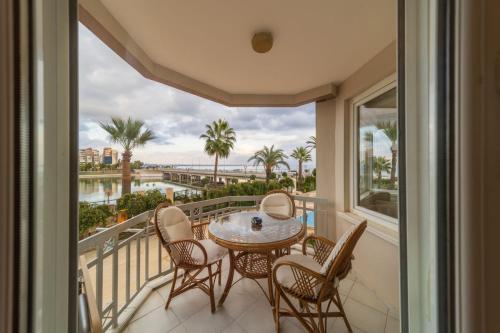 Lovely Apartment with Shared Pool in Konyaalti