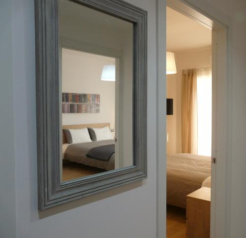 Atticoromantica - image 7