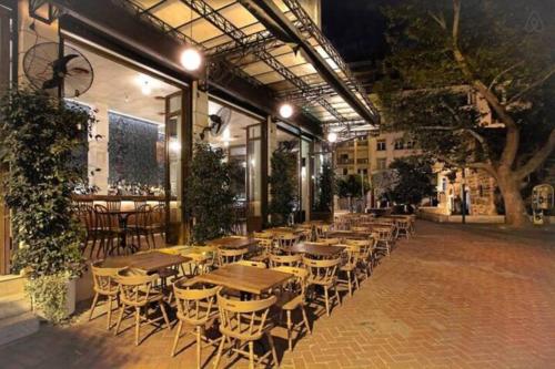Central Mini & full renovated Studio @ Syntagma, Афины (фото 10)