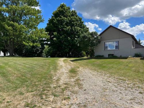 ENTIRE 2-BEDROOM TOWNHOUSE ON a RUSTIC FARM - A in Lambton Shores (ON)