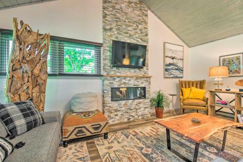 Cortland Abode: 1 Mi to Greek Peak Mountain Resort in Virgil (NY)