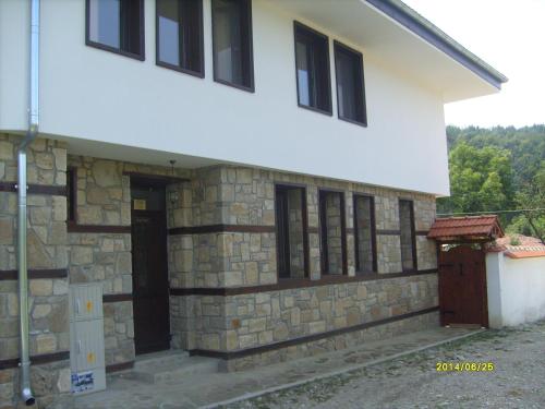 Hotel Aleksandrina - image 6