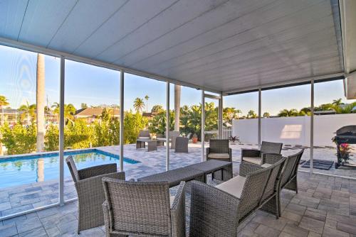 Canal-Front Bradenton Caribbean Retreat with Pool in Bradenton, USA