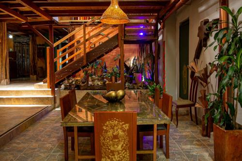 Refugio del Jaguar – Medellin, VT