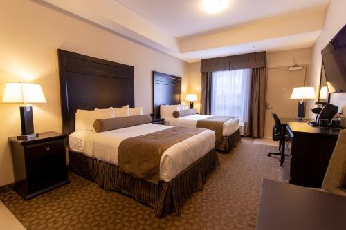2 queen beds