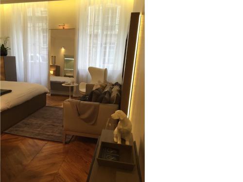 Cirque Deluxe Studio Apartment - image 10