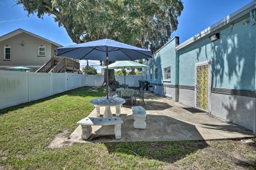 Serene Daytona Beach House with Private Yard! in 德通納海灘市中心