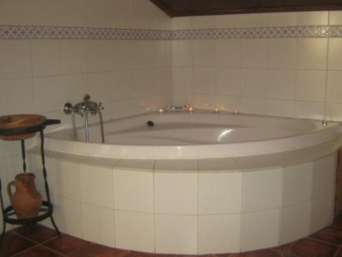 Fürdőszoba, Hotel Rural Pantano de Burgomillodo in Burgomillodo