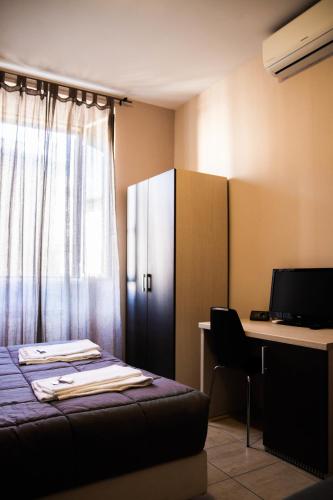 Mosaic Central Guest House - image 7