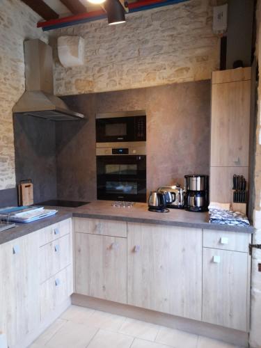 Chambres Résidentielles avec cuisine au Manoir de Mathan à Crépon 5 mn D'Arromanches et 10 mn de Bayeux