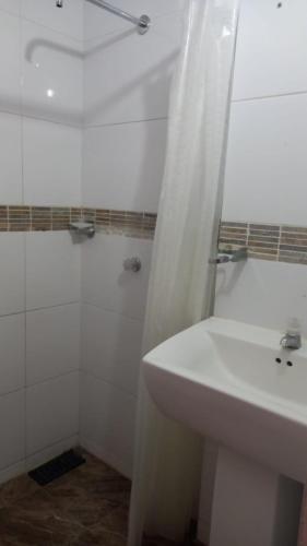 2 bedrooms, 5 beds