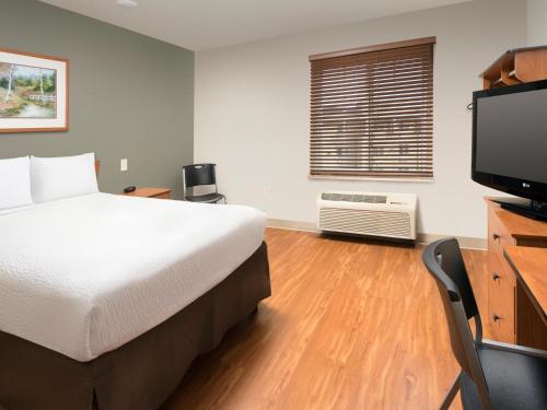 WoodSpring Suites Wichita Airport - image 13