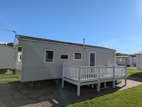 The Jones's Family Caravan with private decking - Presthaven