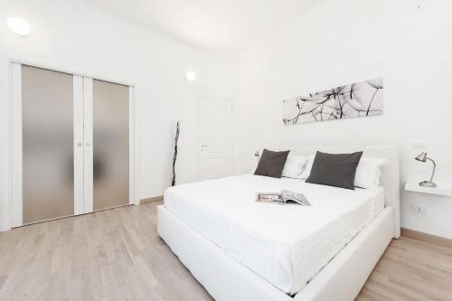 White Flat Colosseo - image 5