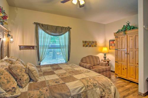 Spacious Kingston Home with Porch-Walk to Lake Texoma - image 3
