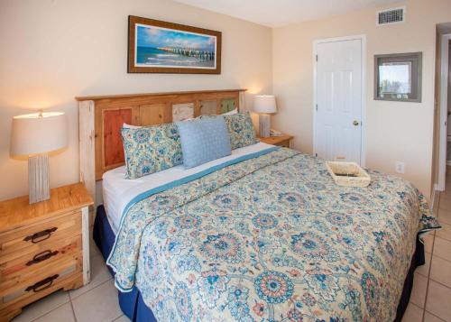 Surfside Shores 1302 - image 2