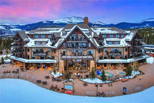 Crystal Peak Lodge 1 Bedroom Ski In, Ski Out Slopeside Condo At The Base Of Peak 7