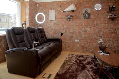 Mini cinema & movie studio with PS5 Room Type - One-Bedroom Apartment