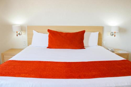 Hotel & Suites Real del Lago Room Type - Standard King Room