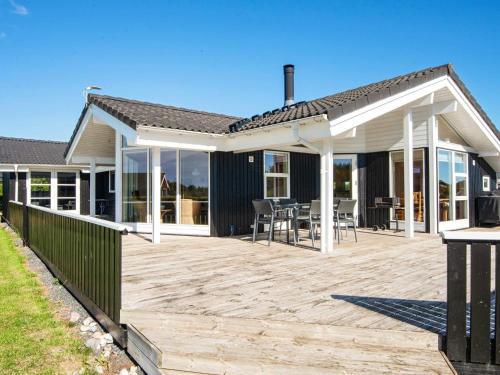  Holiday Home Ellemose in Neder Lysabild