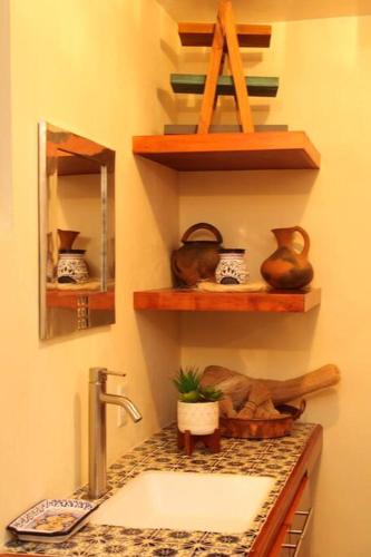 Rustic Luxury Retreat Near Historic Zacatlan in Eloxochitlán