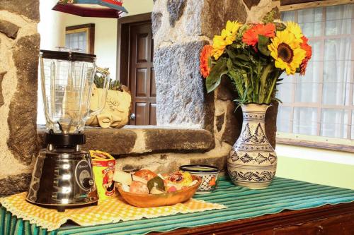 Rustic Luxury Retreat Near Historic Zacatlan in Eloxochitlán