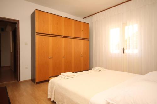 Apartment Kukljica 8237b - image 10