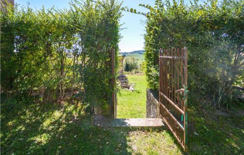 Lovely Home In Monchio Delle Olle With Kitchen